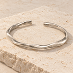 Yuragi Cuff