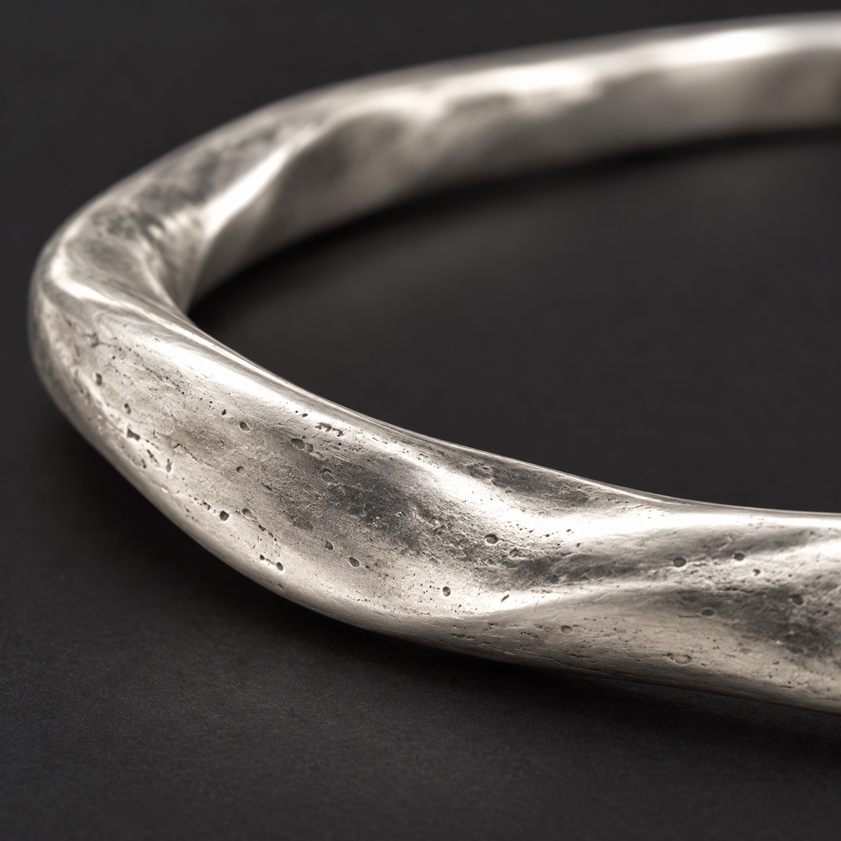 Yuragi Cuff