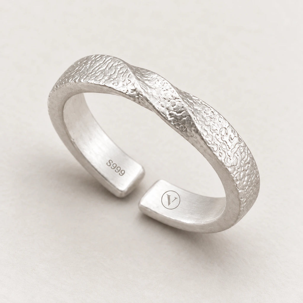 Mobius Ring